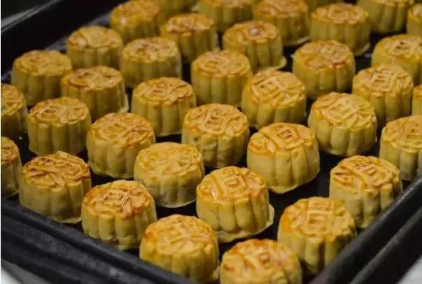 医院会发月饼给医生吗,别人送的月饼可以转送其他人吗