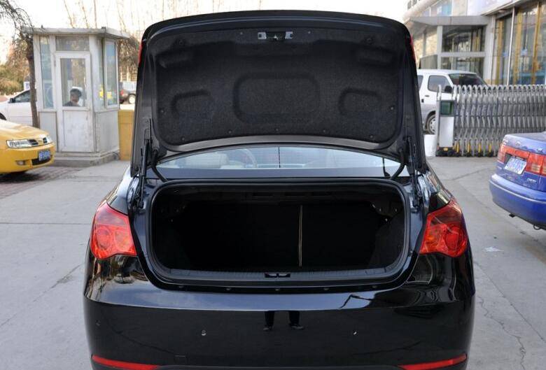 中华530和中华h530有什么区别,2012年的荣威550值得入手吗