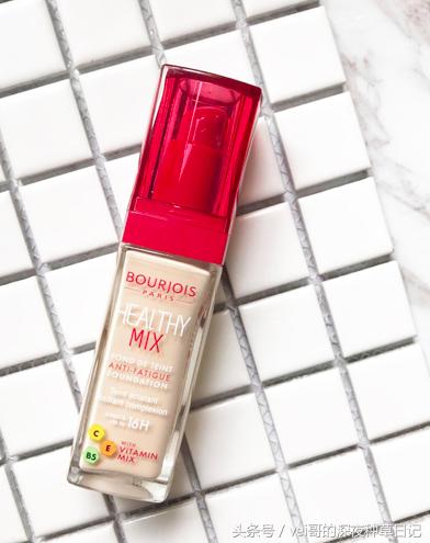 盘点好用不卡粉粉底,十大公认好用的粉底液测评