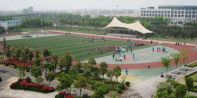 今天，鼓楼这所学校再也低调不下去了！