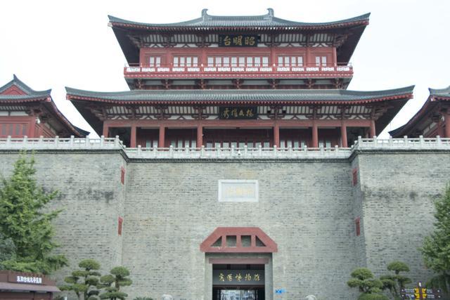 第一次去襄阳说什么,第一次到襄阳古城