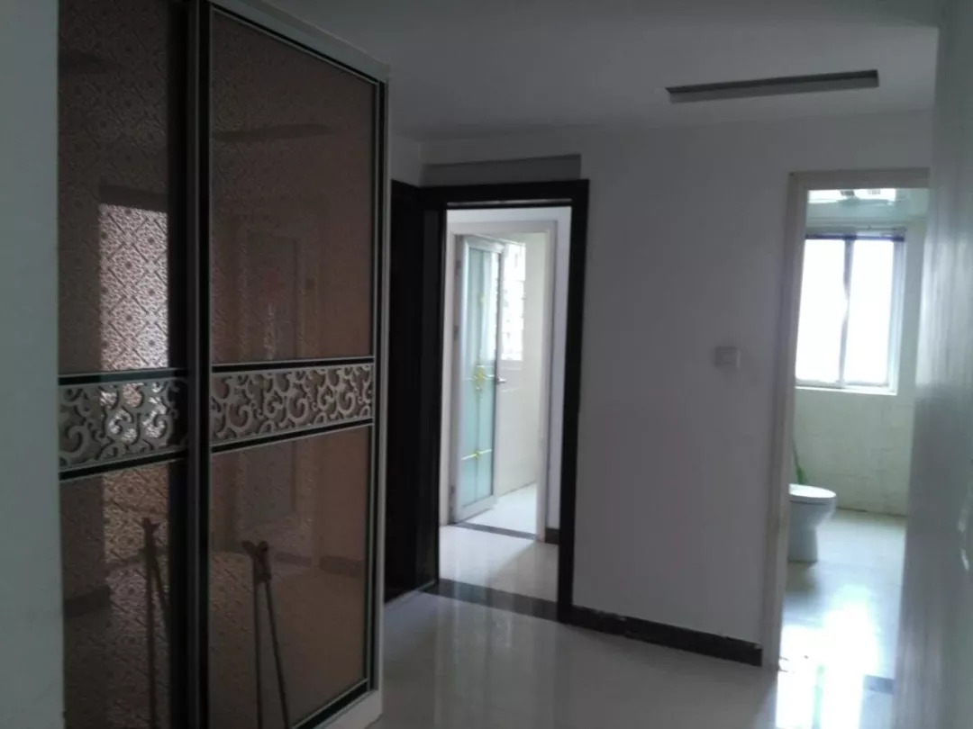 出售半亩宅基地一块！牡丹区区委广场附近、人民路附近各一套房源出售！