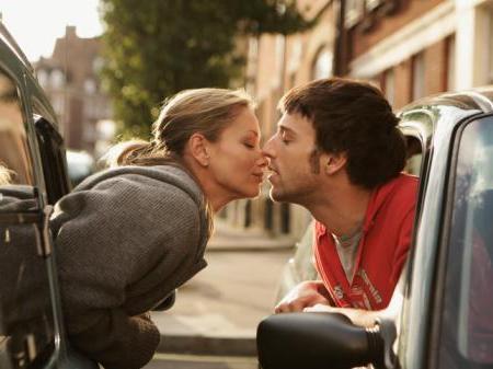 怀孕不想结婚还要继续交往吗,女孩怀孕了我可以不跟她结婚吗