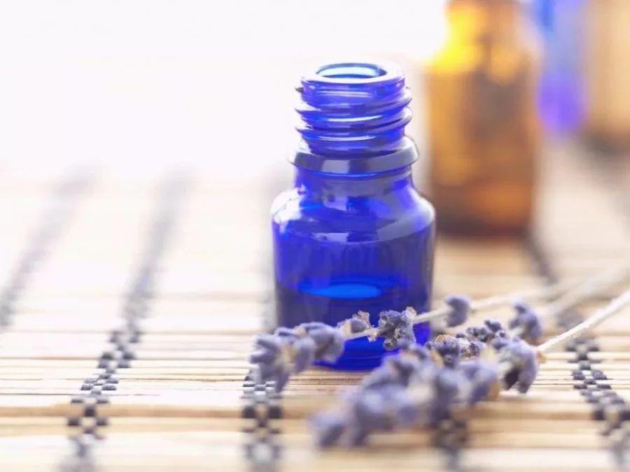 跑完步身上的汗很臭,跑完步身上一股汗臭得熏眼睛