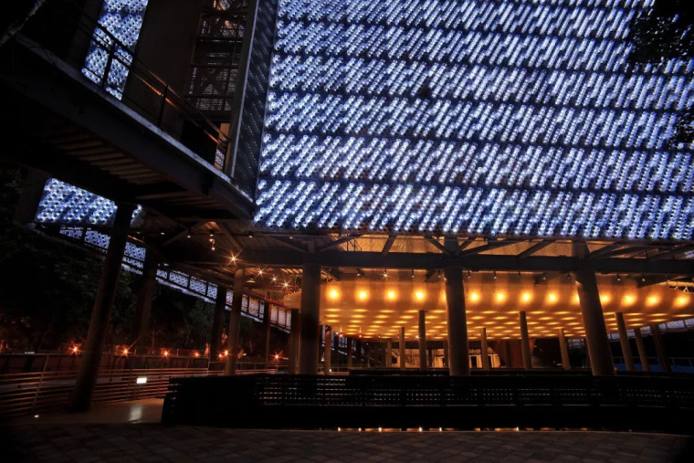 这位设计师的脑洞也是真够逆天的,这位设计师太有才了