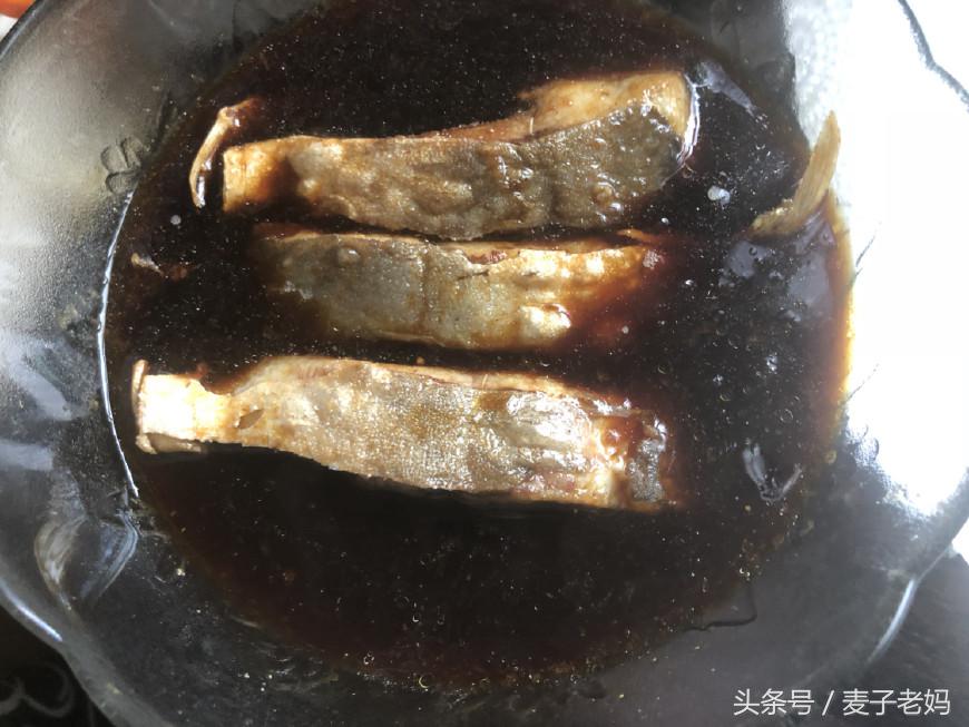 上海爆鱼正宗的鲳鱼版做法,鲳鱼这么烧绝对够味简单又快捷