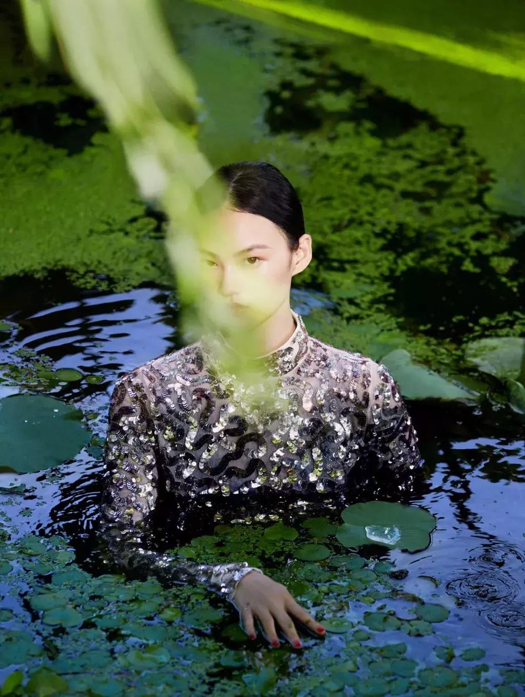 明星看刘雯何穗奚梦瑶走秀,刘雯何穗奚梦瑶维密