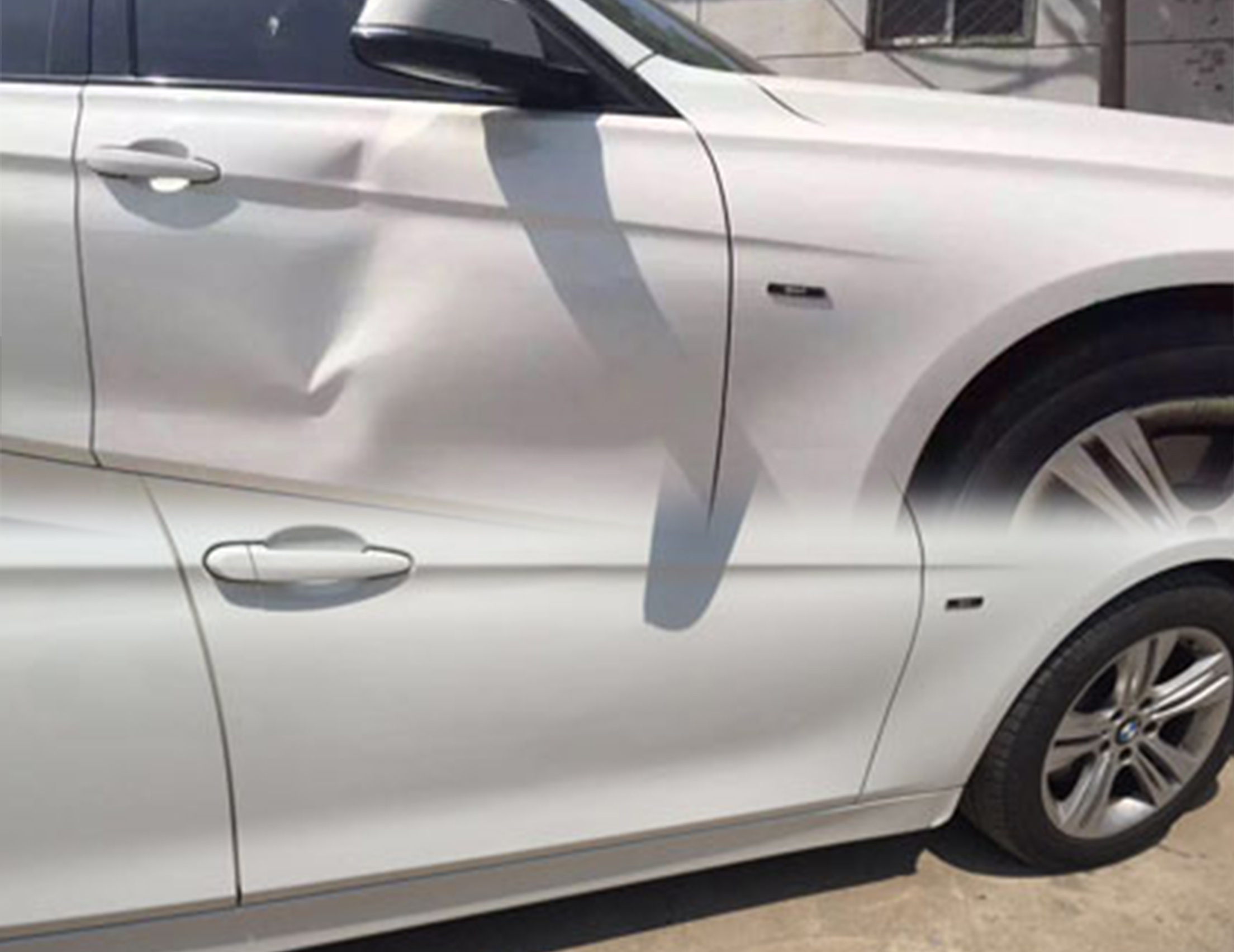 车身有一点凹陷该不该修复,车身有凹坑如何修复