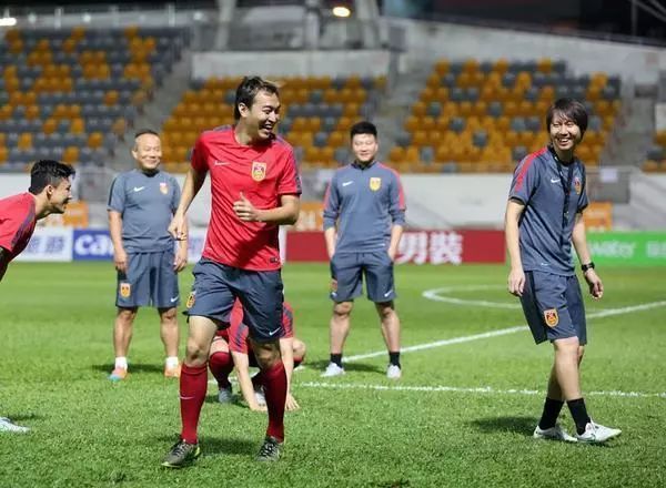 体育热点一览｜2018年度FIFA颁奖典礼莫德里奇获得年度最佳