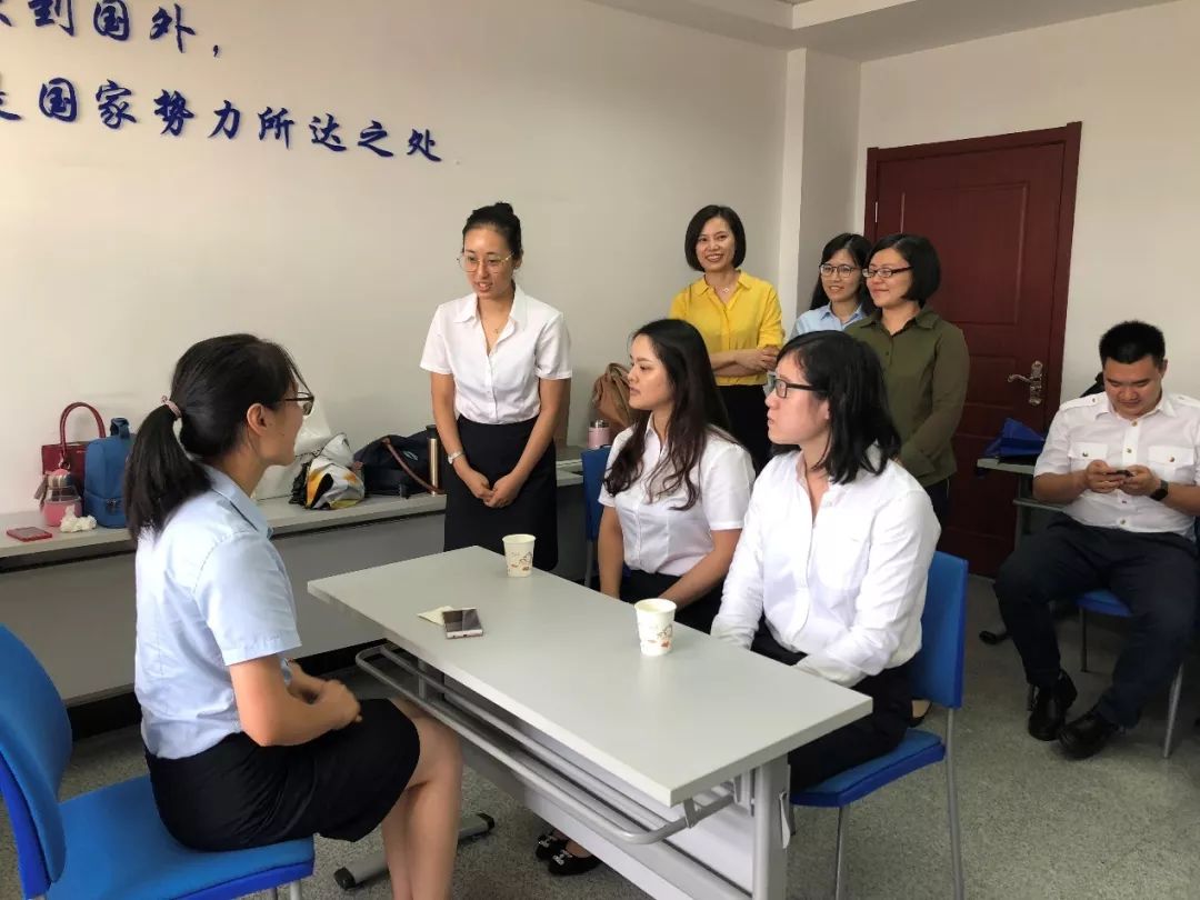 探班上海海事大学《商务礼仪》课：有“礼”走遍天下