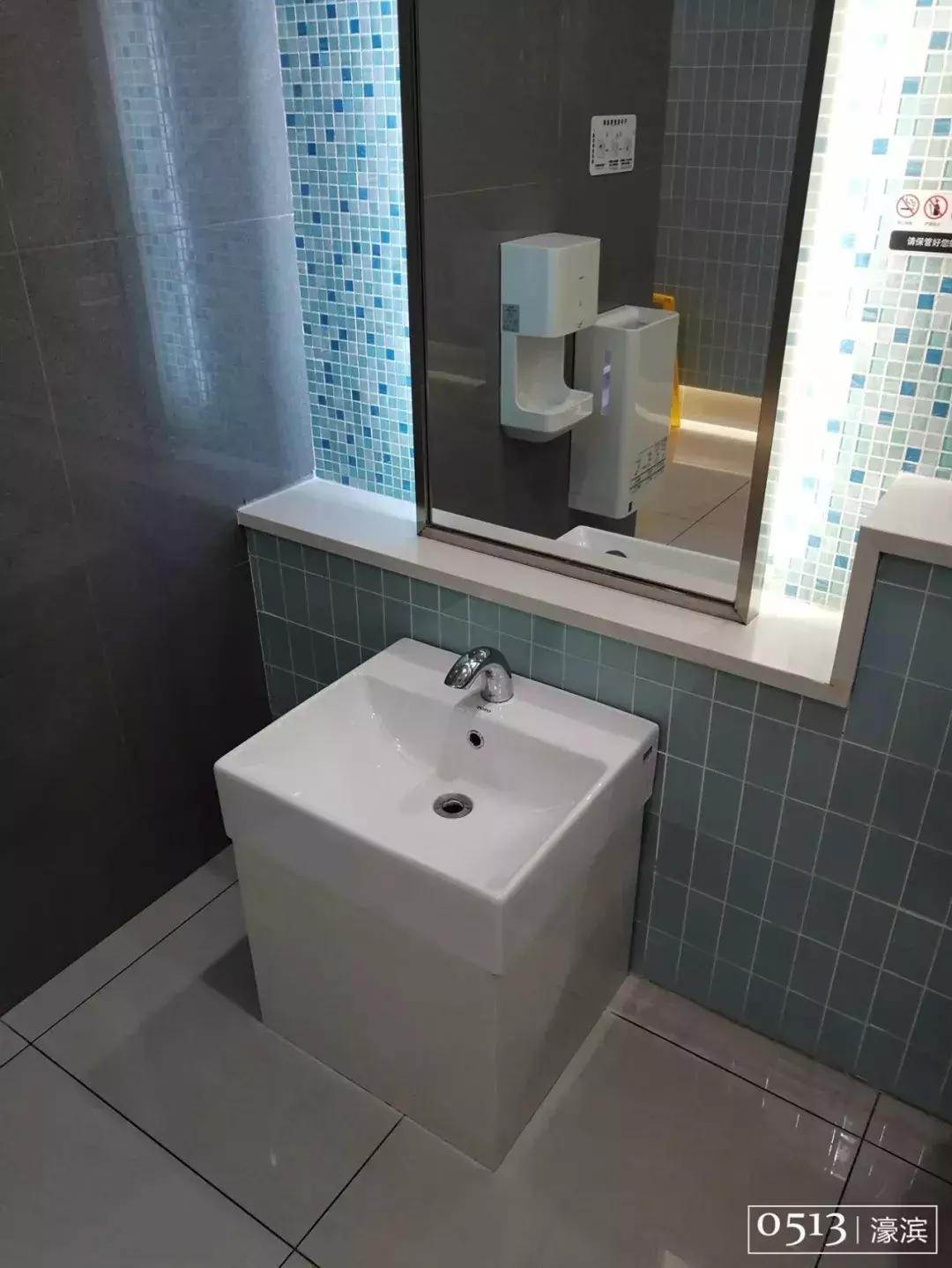 南通室内蹦床主题游乐场,南通成人游乐场