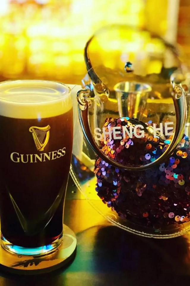 香港尖沙咀夜景2018,火遍魔都的夜店