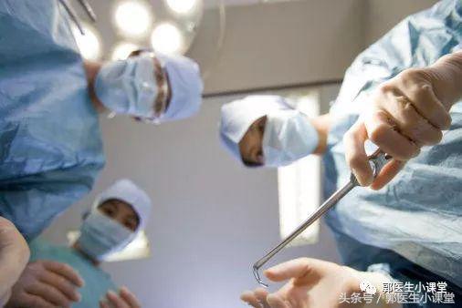 生完孩子到底要不要请月嫂,生完孩子到底要不要去月子中心