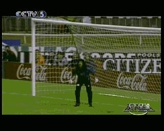 盘点那些足球名场面神操作,足球场上的骚操作