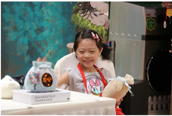 Alavening阿拉的小闹闹携手北京苏宁红孩子欢乐闹中秋