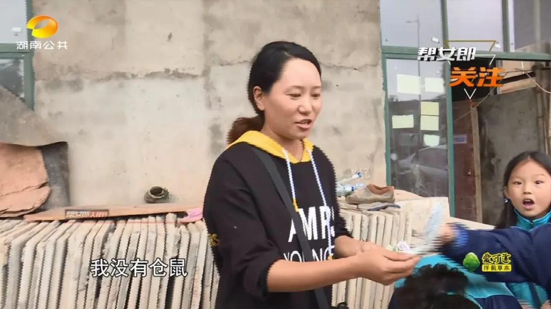 8岁男孩被仓鼠咬伤有没有大碍,小孩被宠物仓鼠咬出血怎么办