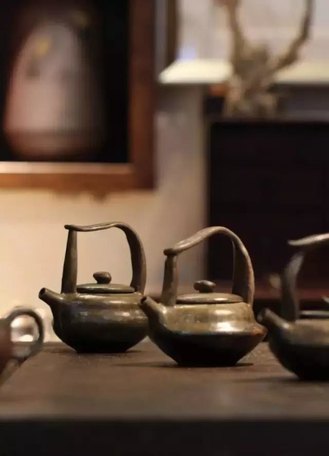 柴烧瓷器：看似不完美，有的人却爱不释手，魅力何在？