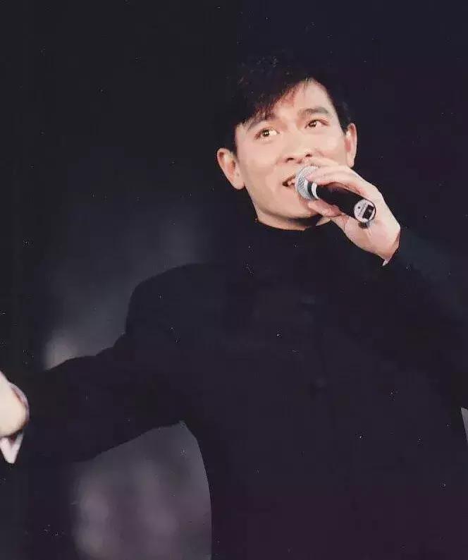 今天我不关心离婚，只想祝你生日快乐