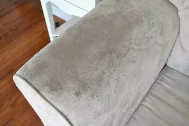 沙发脏了不用愁,沙发太脏了用什么洗最干净