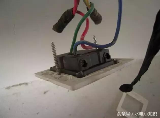 老电工教你布线,老电工演示正确接线方法