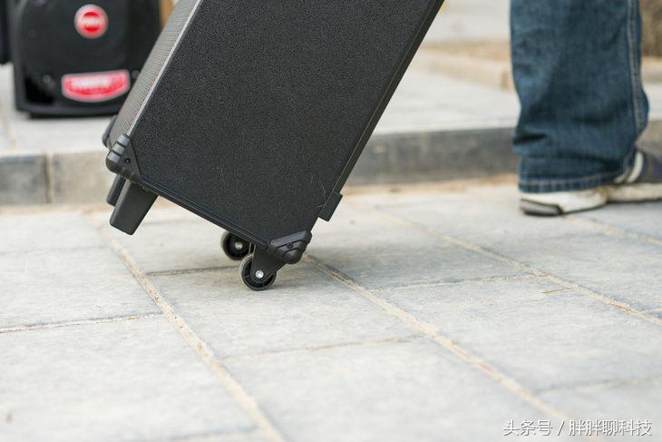 广场舞便携式话筒音箱户外,新款升级便携广场舞音箱