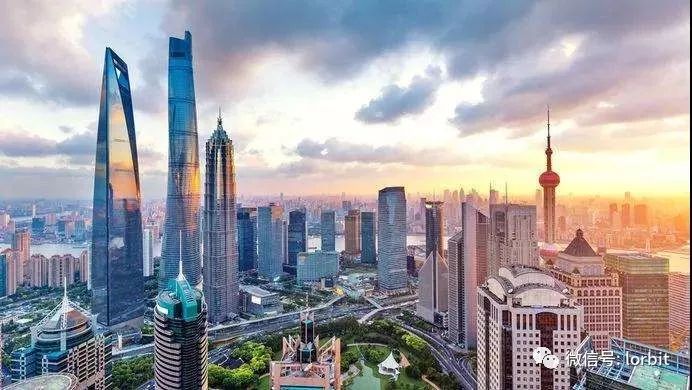 制造业企业家老王来北京，感慨熬白鬓角成霜仍然不值北京一平方米的房