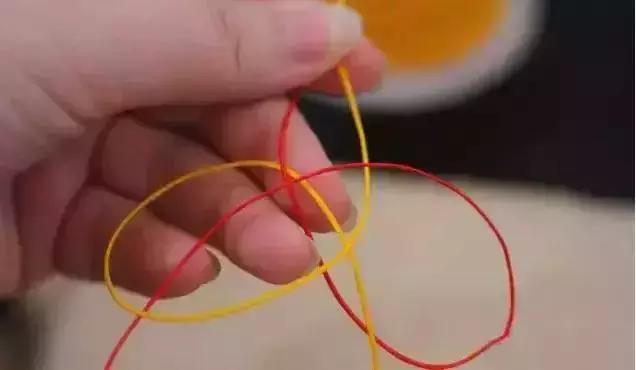 蜜蜡文玩手串绳子双股打结方法,文玩核桃手串单线打结方法