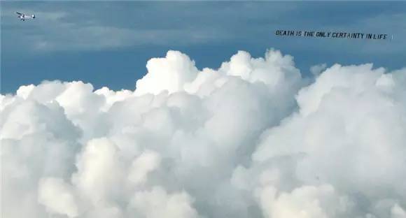 到底发生了什么？他把12个前女友都做成了高跟鞋？到底是真的假的