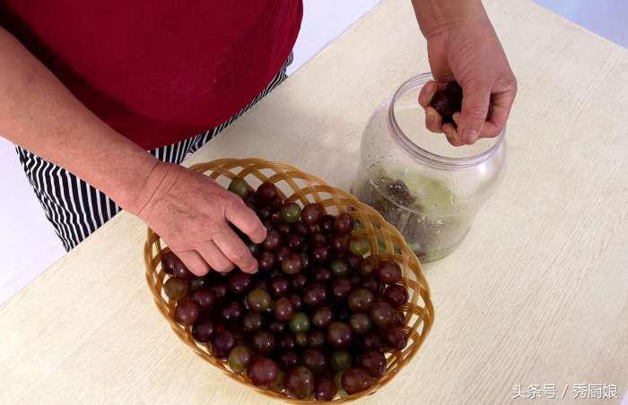 葡萄酒怎么酿好喝教程,想喝葡萄酒不用买教你一招