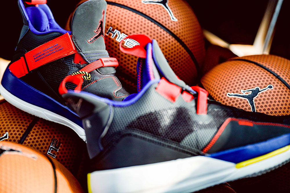 买一双评价比较好的鞋,airjordan经典黑红脚趾评测