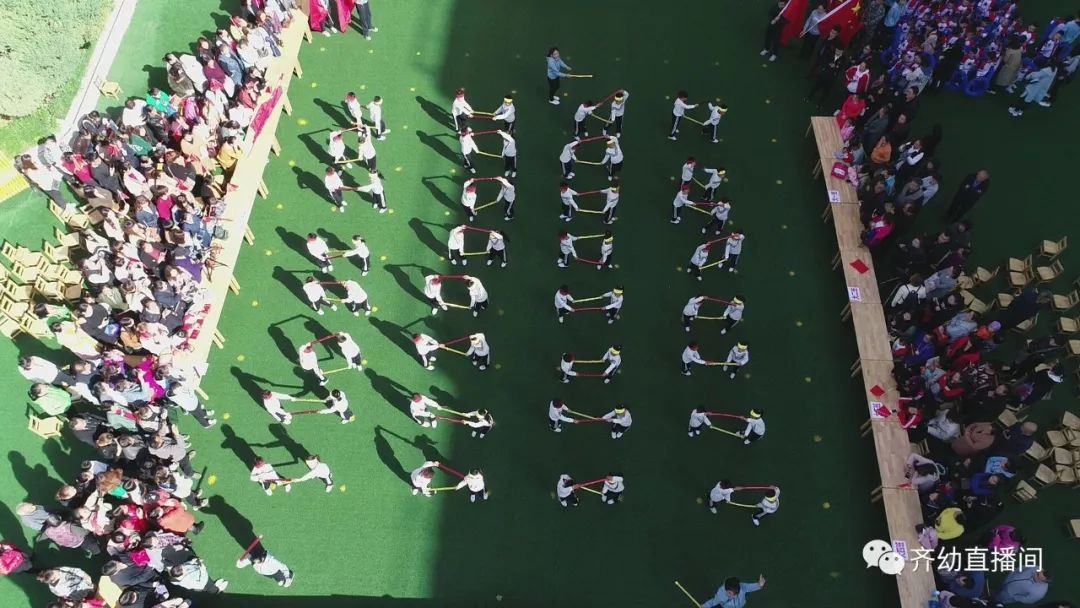 迎国庆健身操表演视频幼儿园,幼儿园大班器械操国庆串烧