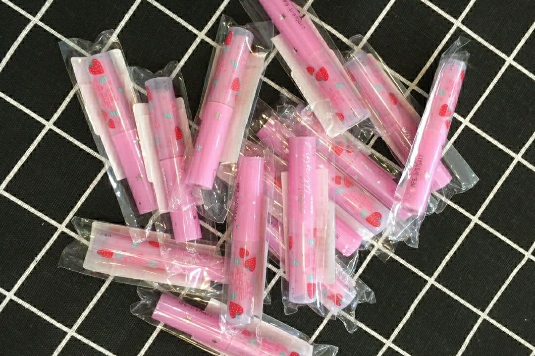 拯救大干唇平价润唇膏,干皮唇秋冬推荐