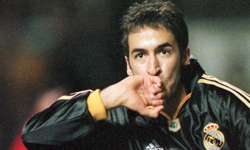 足球史上最强十大球员,足球个人八大神迹