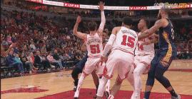 当出现脚踝扭伤情况时该如何处理,在运动中脚踝扭伤的紧急处理方法