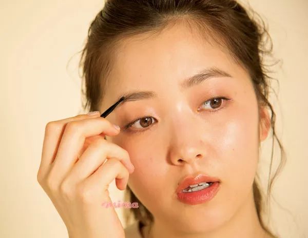 彩妆高光妆容图片女,彩妆小樱花妆容图片高清