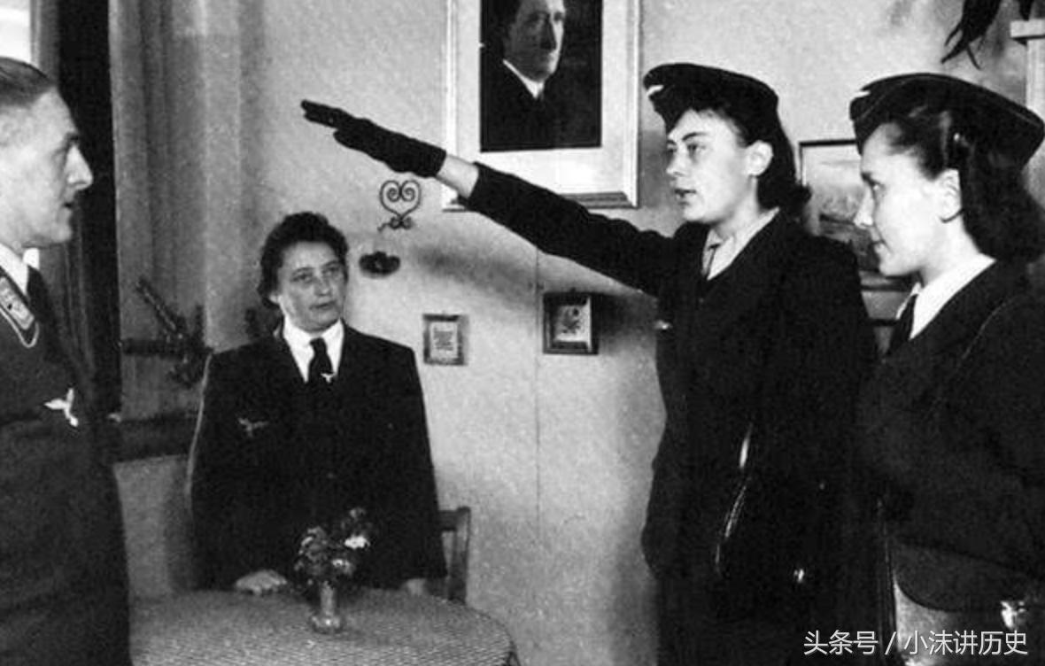 二战后德国经济全线崩溃，女人成了交易商品，两根香烟能买一姑娘