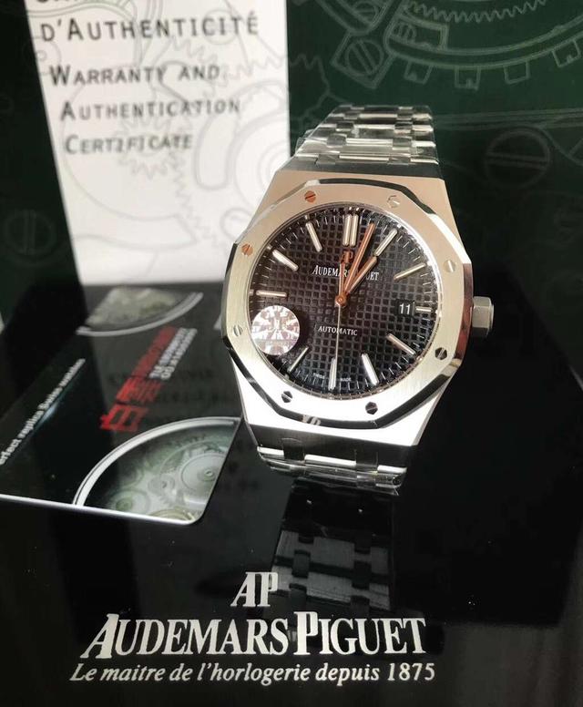 瑞士查获广州名表,瑞士查扣广州35吨顶级手表