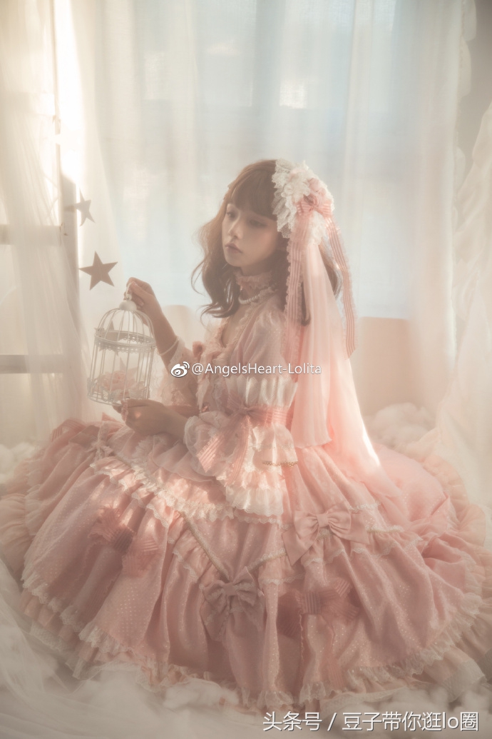 洛丽塔100以内裙子正版店铺,非常简易的洛丽塔小裙子