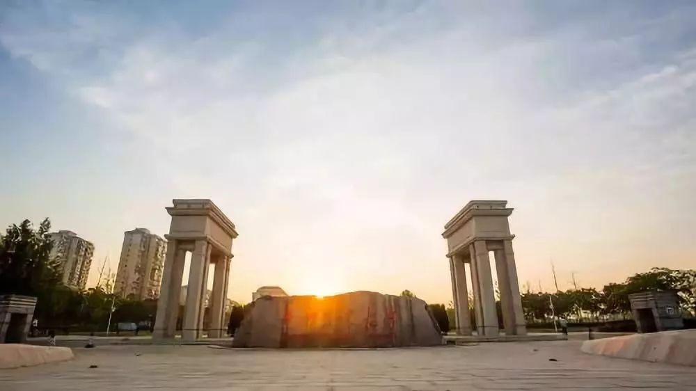 以华中师大为坐标原点，丈量大武汉