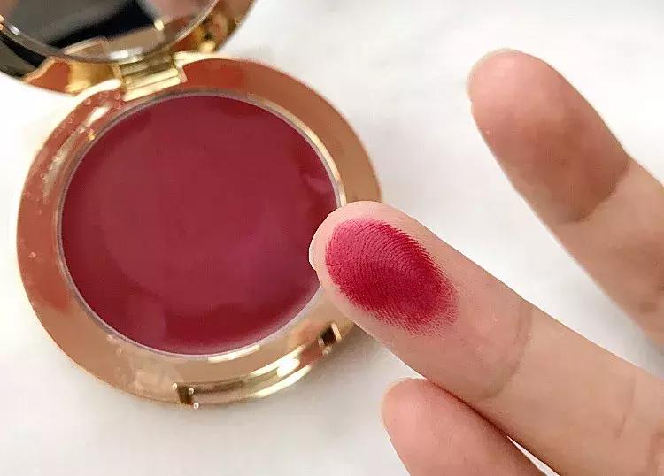 秋天最适合的化妆品,秋天必备的用品