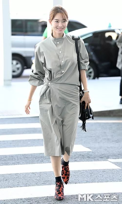 jennie闊╁浗绌挎惌,jennie绌挎惌鎺ㄨ崘