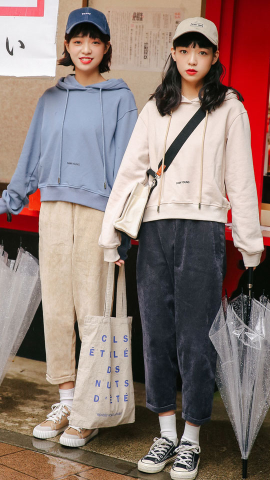 入秋必备的卫衣有哪些品牌,入秋卫衣怎么穿才能看着不一般