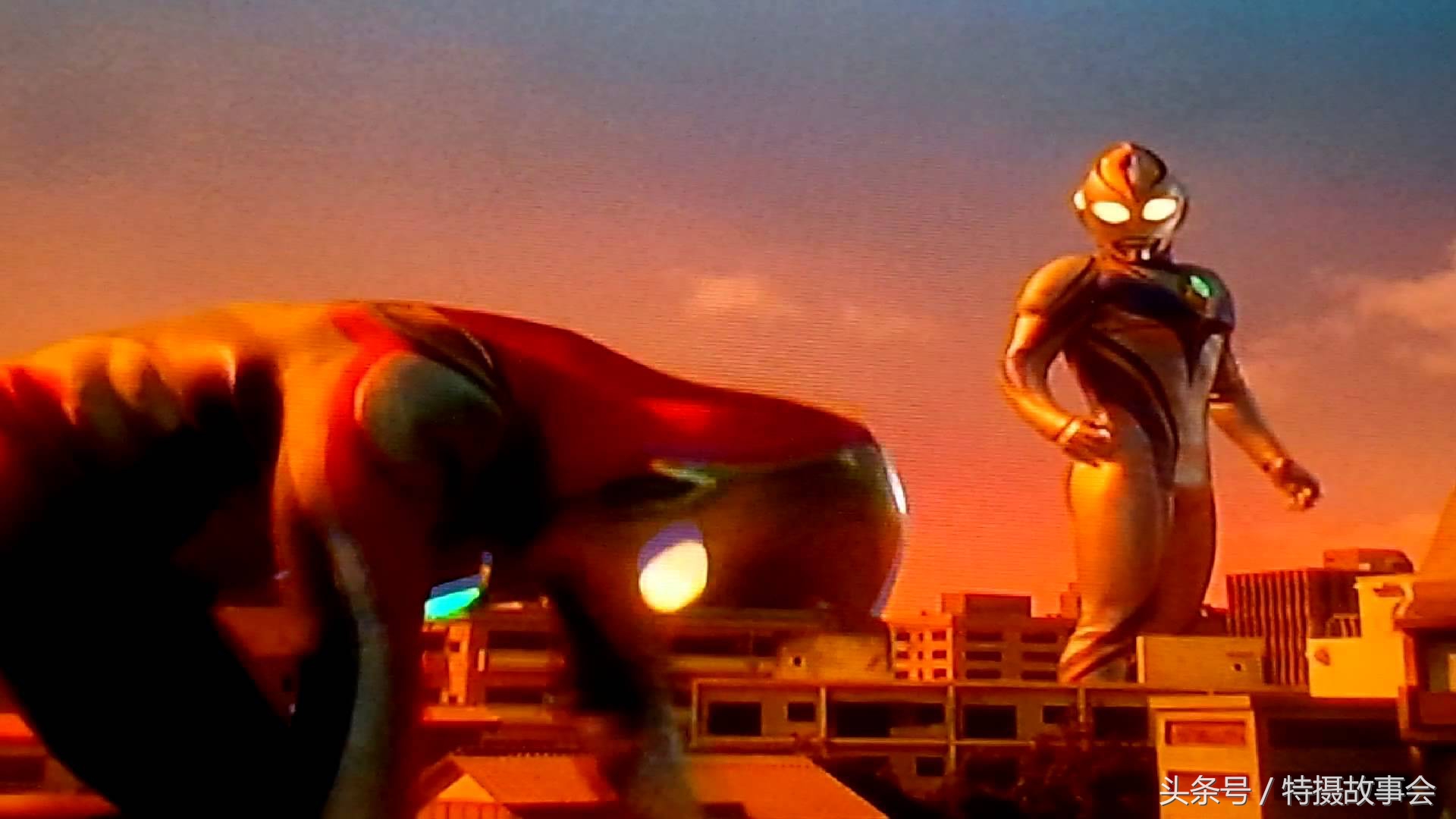 濂ョ壒鏇间笌鍋囧ゥ鐗规浖,鍋囧ゥ鐗规浖鐜╁叿瑙嗛