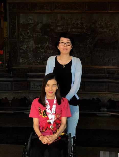 瘫痪20年桑兰传两好消息！条件允许会要二胎，病情或能得到改善