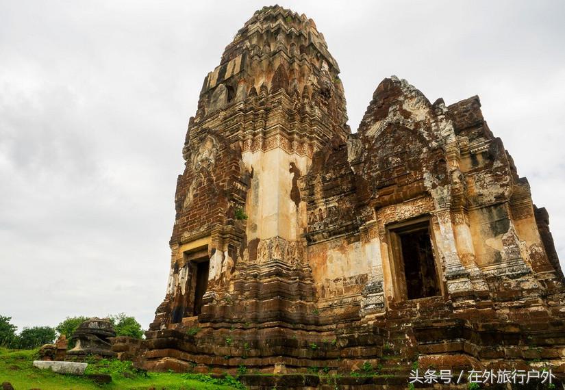 不去普罗旺斯和柬埔寨,千元飞到泰国看最美向日葵田和高棉遗址
