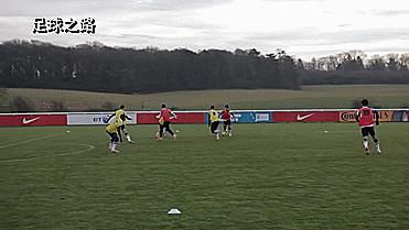 防守阵型足球,防守阵型整体移动训练方法