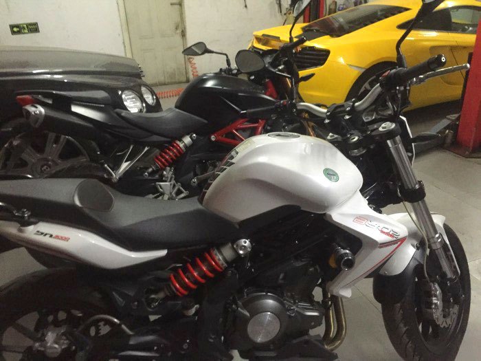 这款车售23800元，水冷双缸36马力，极速最快的车型之一