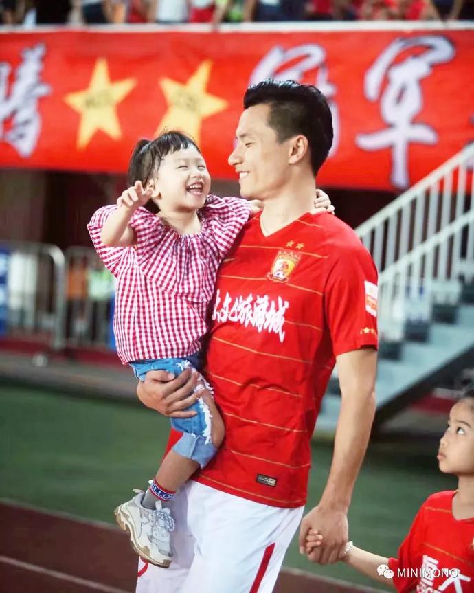 minimija中国国际时装周,2020国际时装周童模