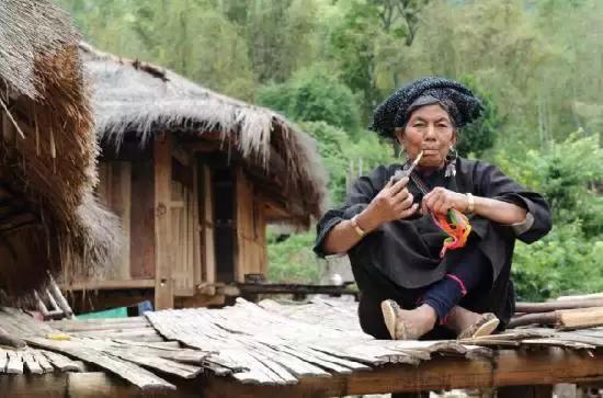 中国最后一个原始部落的真实生活,遗憾中国仅存的原始部落