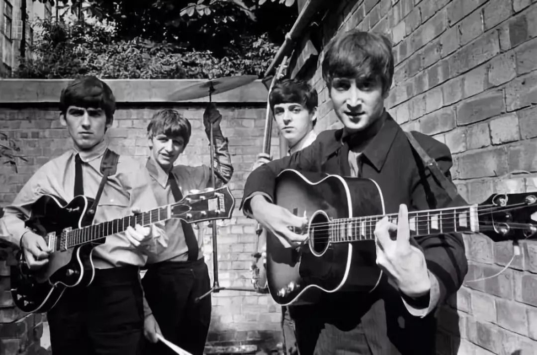 十首经典每一首都能感动世界,十首感动到哭的歌曲